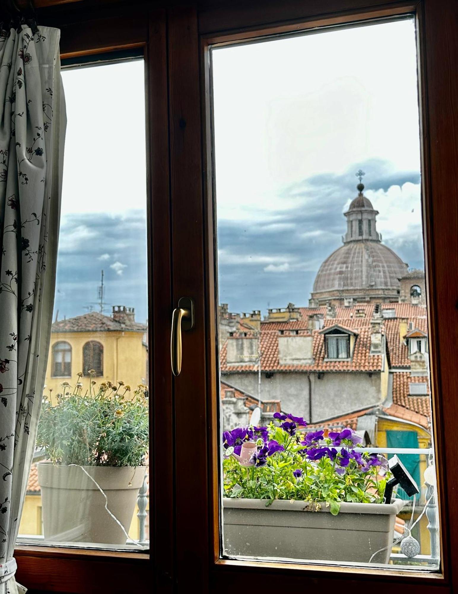 Apartmán Loft Centro Storico Tommaso Turín Exteriér fotografie